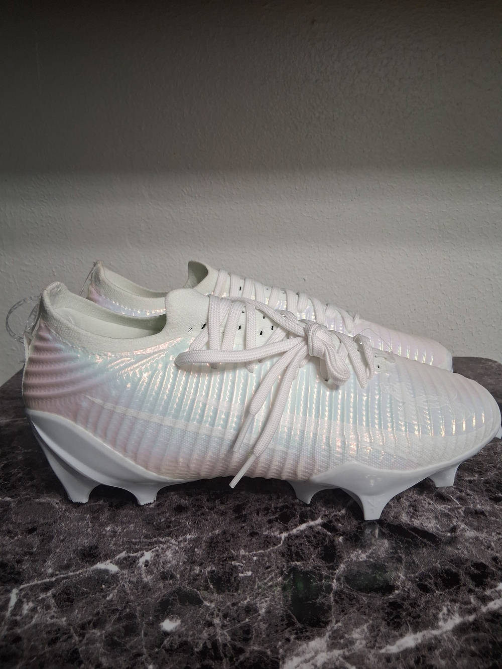 Brand New Mens Under Armour Pro White Laced Up Football Cleats Size 8.5